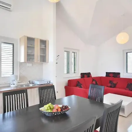 アパート Royale With Shared Pool *