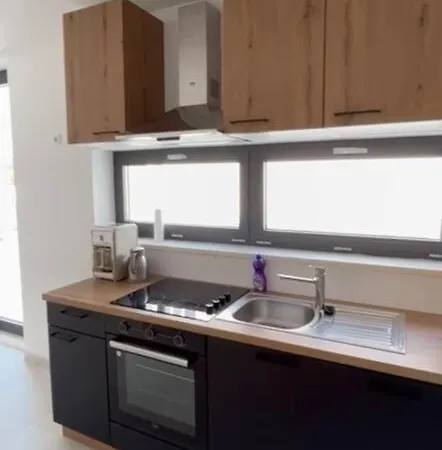 アパート Royale With Shared Pool フヴァル