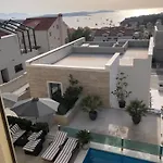Royale With Shared Pool * Hvar Town