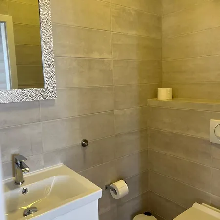 Royale With Shared Pool