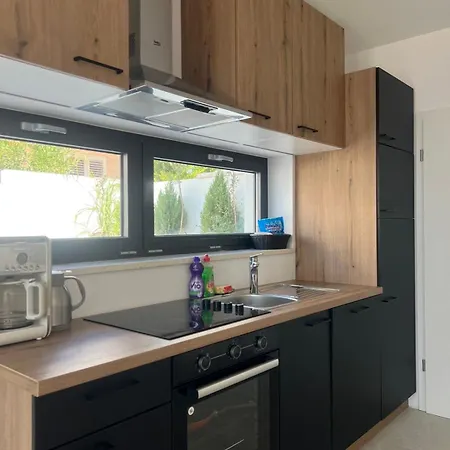 Royale With Shared Pool * 赫瓦尔