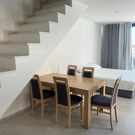 Apartment Royale With Shared Pool