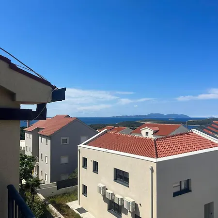 Apartment Royale With Shared Pool