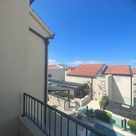Royale With Shared Pool Lejlighed
