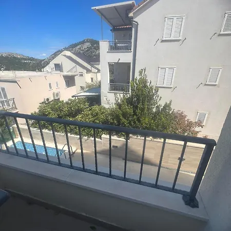 Apartment Royale With Shared Pool *