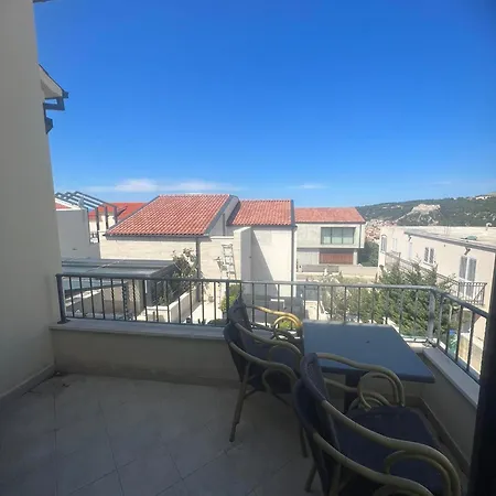 Royale With Shared Pool Lejlighed Hvar Town