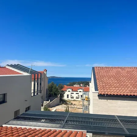 Apartment Royale With Shared Pool Hvar Town