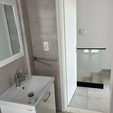 Royale With Shared Pool Lägenhet Hvar Town