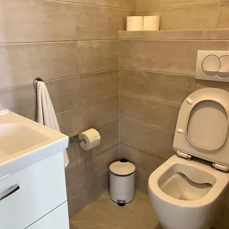 Royale With Shared Pool 赫瓦尔