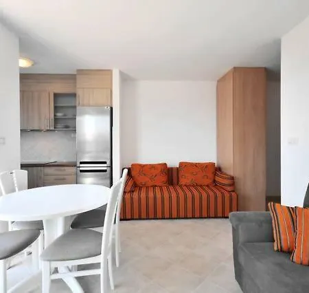 Royale With Shared Pool 公寓 *