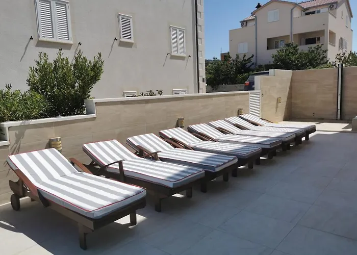 Royale With Shared Pool