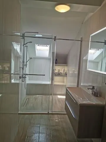 Royale With Shared Pool Хвар