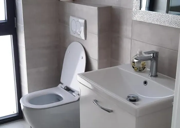 Royale With Shared Pool Апартаменти