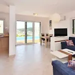 Royale With Shared Pool Apartamento Hvar Town