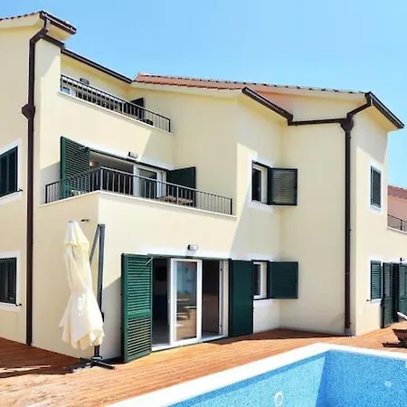 Royale With Shared Pool