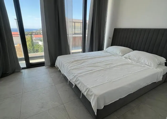 Apartment Royale With Shared Pool