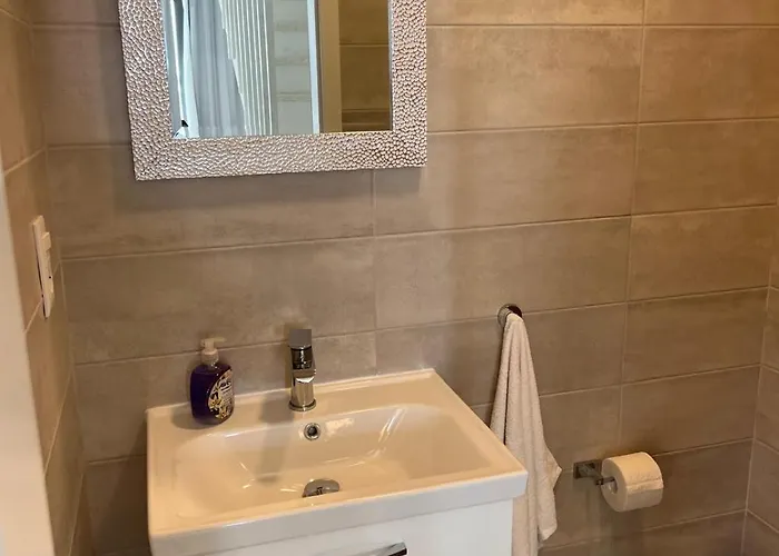 Apartment Royale With Shared Pool *